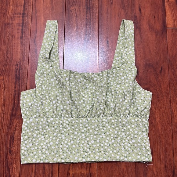 floral top - Picture 1 of 2